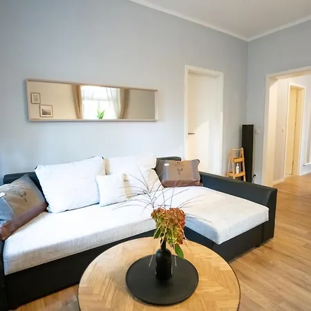Toni Charming Apartment Im Idyllischem Villenviertel Mit Netflix Dresden Buitenkant foto